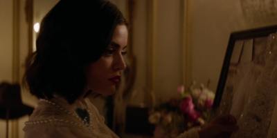 katy_keene_s01e07_1080p_web_h264-memento_1690.jpg