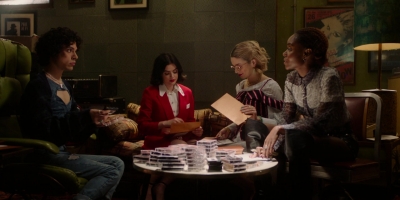 katy_keene_s01e08_1080p_web_h264-memento_0372.jpg