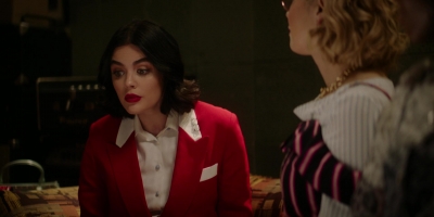 katy_keene_s01e08_1080p_web_h264-memento_0437.jpg