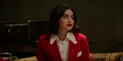katy_keene_s01e08_1080p_web_h264-memento_0442.jpg