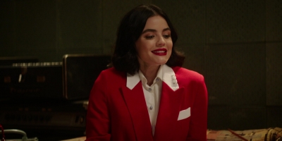 katy_keene_s01e08_1080p_web_h264-memento_0461.jpg