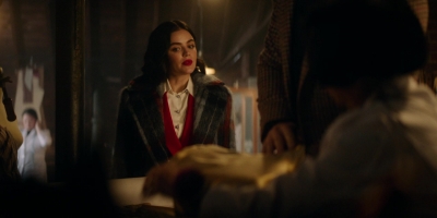 katy_keene_s01e08_1080p_web_h264-memento_0662.jpg