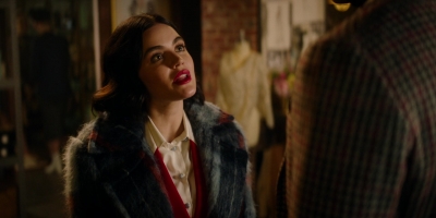 katy_keene_s01e08_1080p_web_h264-memento_0741.jpg