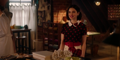 katy_keene_s01e09_1080p_web_h264-memento_0132.jpg