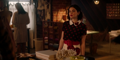 katy_keene_s01e09_1080p_web_h264-memento_0150.jpg