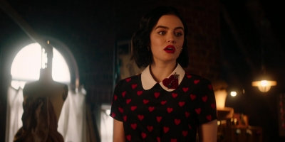 katy_keene_s01e09_1080p_web_h264-memento_0196.jpg