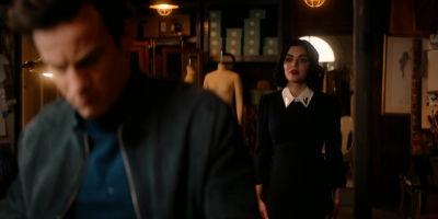 katy_keene_s01e09_1080p_web_h264-memento_0414.jpg