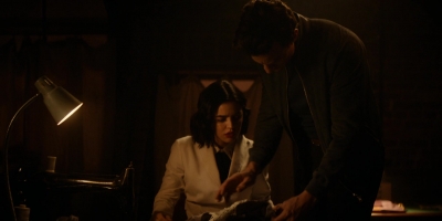 katy_keene_s01e09_1080p_web_h264-memento_0501.jpg