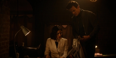 katy_keene_s01e09_1080p_web_h264-memento_0505.jpg