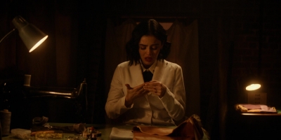 katy_keene_s01e09_1080p_web_h264-memento_0513.jpg
