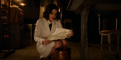 katy_keene_s01e09_1080p_web_h264-memento_0621.jpg