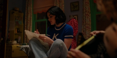 katy_keene_s01e09_1080p_web_h264-memento_0689.jpg