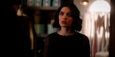 katy_keene_s01e09_1080p_web_h264-memento_0751.jpg