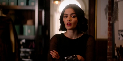 katy_keene_s01e09_1080p_web_h264-memento_0757.jpg