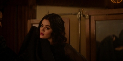 katy_keene_s01e09_1080p_web_h264-memento_0918.jpg