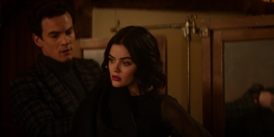 katy_keene_s01e09_1080p_web_h264-memento_0919.jpg