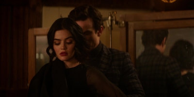 katy_keene_s01e09_1080p_web_h264-memento_0921.jpg