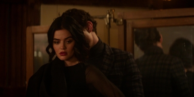 katy_keene_s01e09_1080p_web_h264-memento_0922.jpg