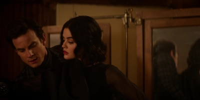 katy_keene_s01e09_1080p_web_h264-memento_0924.jpg