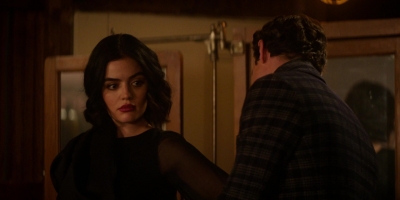 katy_keene_s01e09_1080p_web_h264-memento_0929.jpg