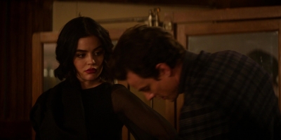 katy_keene_s01e09_1080p_web_h264-memento_0932.jpg