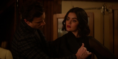 katy_keene_s01e09_1080p_web_h264-memento_0940.jpg
