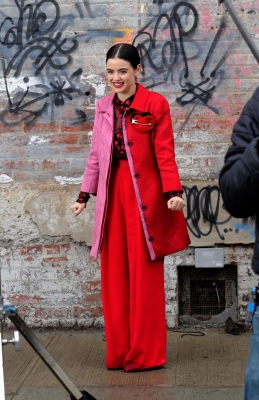 HQ
