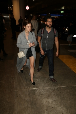 HQ
