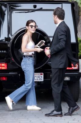 HQ
