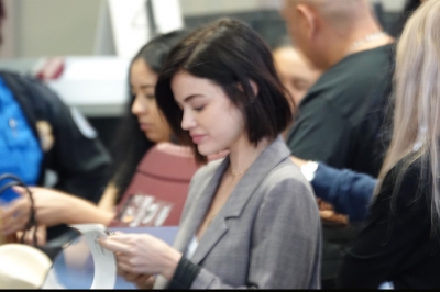 HQ
