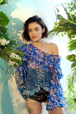 UHQ
