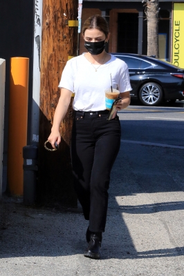 makesamorningcoffeeruninLA_005.jpg