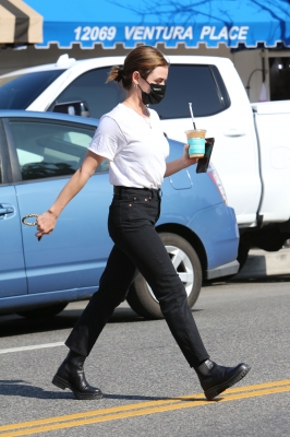 makesamorningcoffeeruninLA_012.jpg