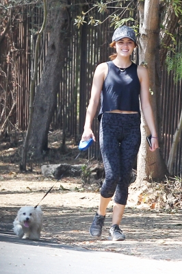 HQ
