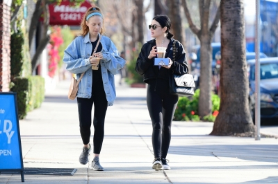 outinla120120-010.jpg