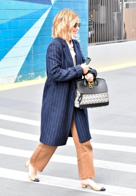 outinla210219-031.jpg