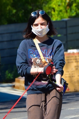 outinla220420-001.jpg