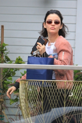 outinwh130519-006.jpg