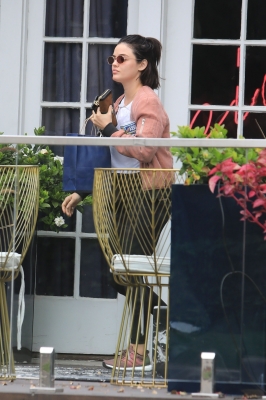 outinwh130519-013.jpg