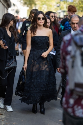 outsideeliesaab300923-003.jpg