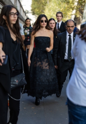 outsideeliesaab300923-007.jpg