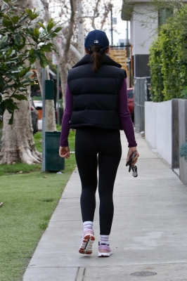 outwh070123-017.JPG