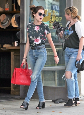 HQ
