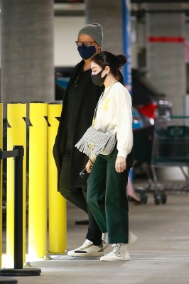shoppingla240121-004.jpg