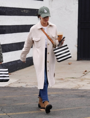 shoppingsc301222-007.JPG