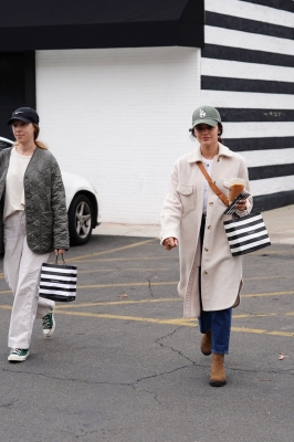 shoppingsc301222-049.JPG
