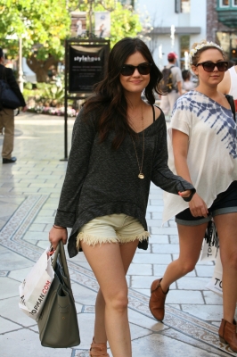 shoppingwh110412-008.jpg