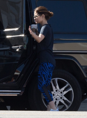 HQ

