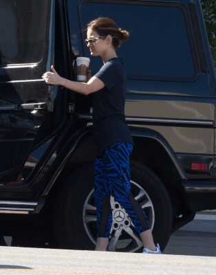 HQ
