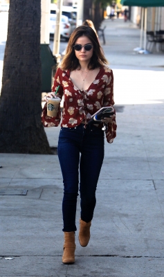 HQ
